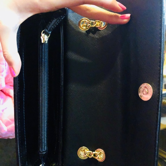 Almost new authentic  Michael kors black purse - Picture 2 of 8